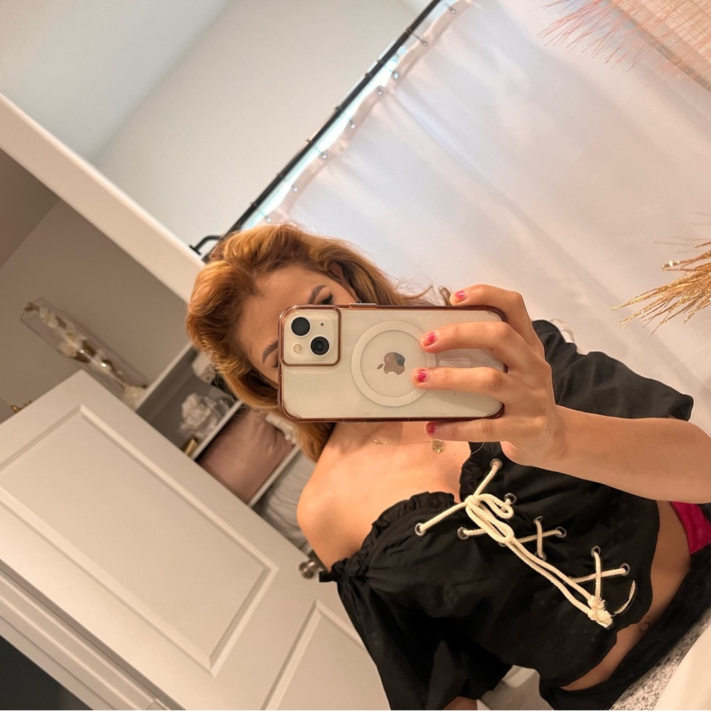 Médium black top